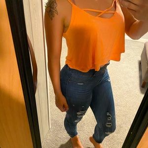 Criss cross flowy cropped tank top